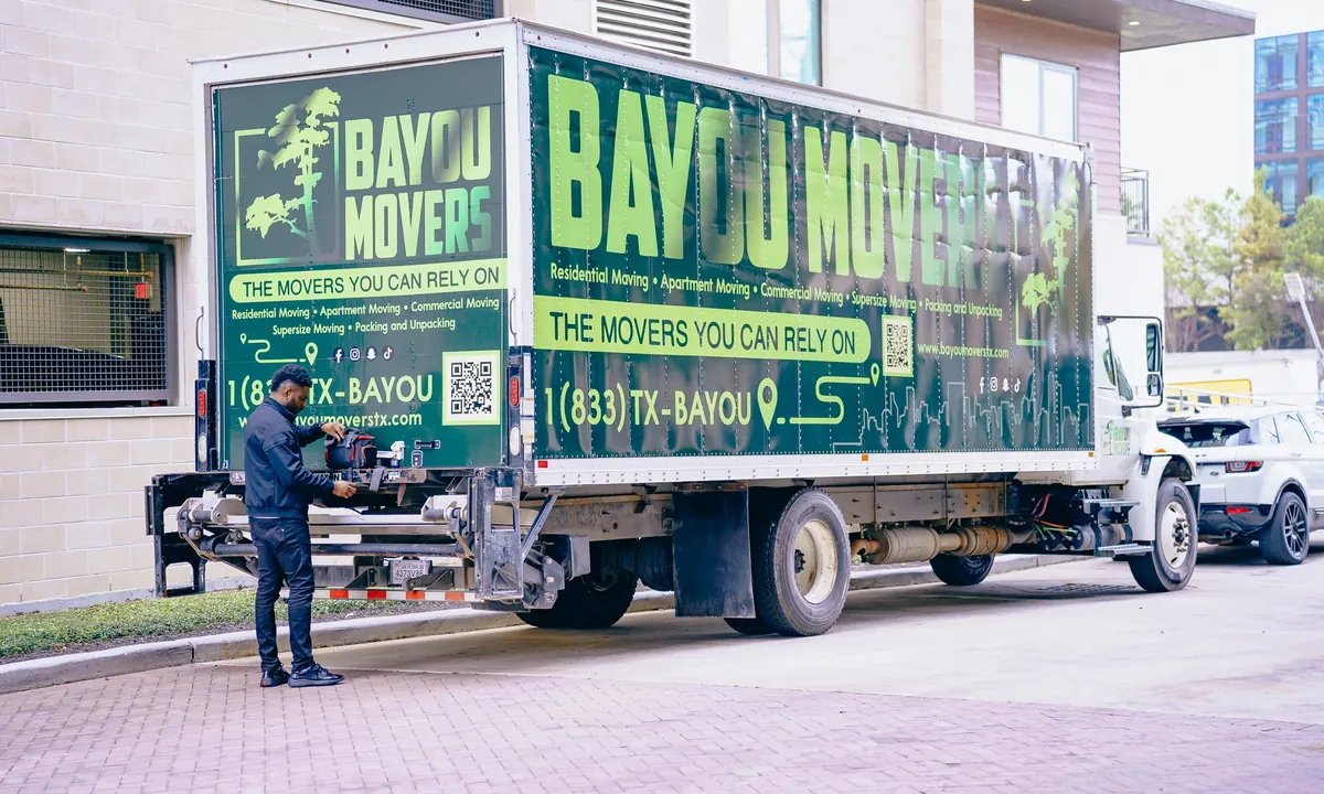 Bayou Movers commercial moving truck serving businesses near Humble, Texas